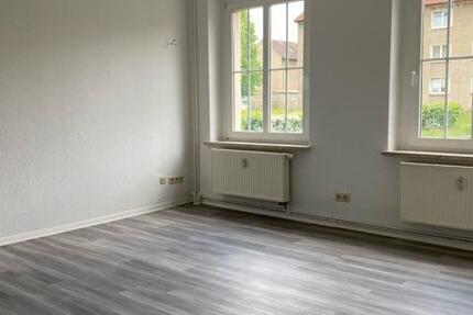 Wohnung Dessau-Roßlau Brambach - 3 Zimmer, 83 m&sup2;, 480&euro; | Angebot:26561560