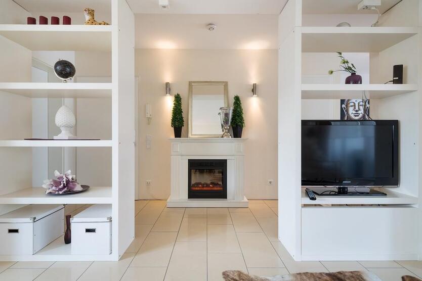 Exclusiv,möblierte Wohnung in Düsseldorf-Oberkassel.60 qm, NK. Inkl. zimmer