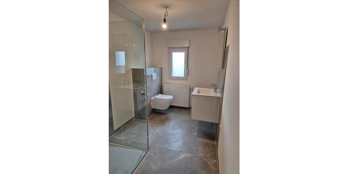 Erdgeschoßwohnung Netphen - 3 Zimmer, 82 m&sup2;, 600&euro; | Angebot:26040979