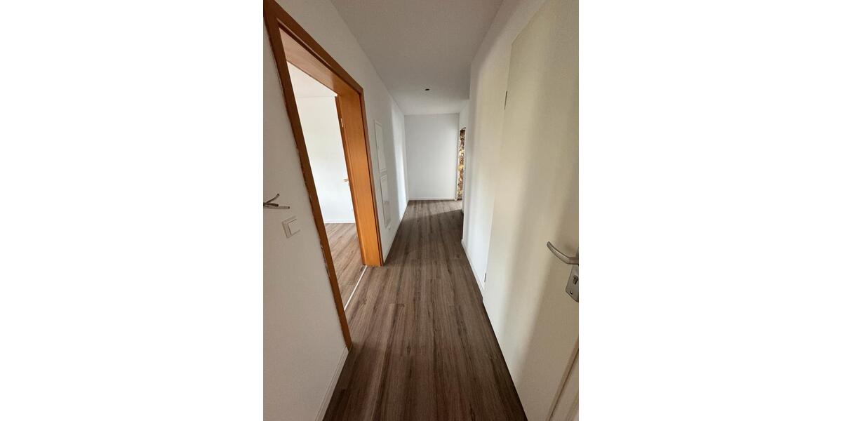 Etagenwohnung Hechingen - 5 Zimmer, 122 m&sup2;, 1.250&euro; | Angebot:26639135