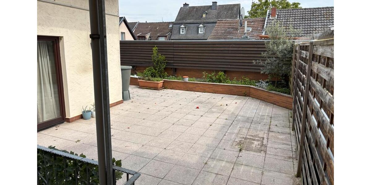 Etagenwohnung Wachtberg - 4 Zimmer, 100 m&sup2;, 1.150&euro; | Angebot:26408173