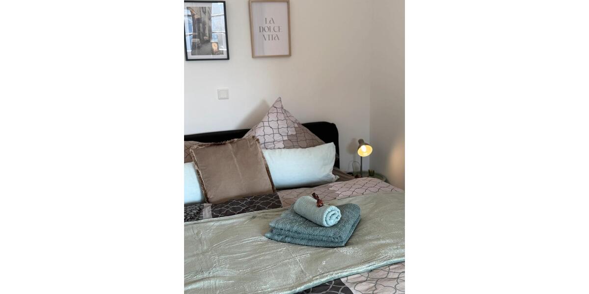 Hochparterre Schwarzenfeld - 1 Zimmer, 40&euro; | Angebot:23596358