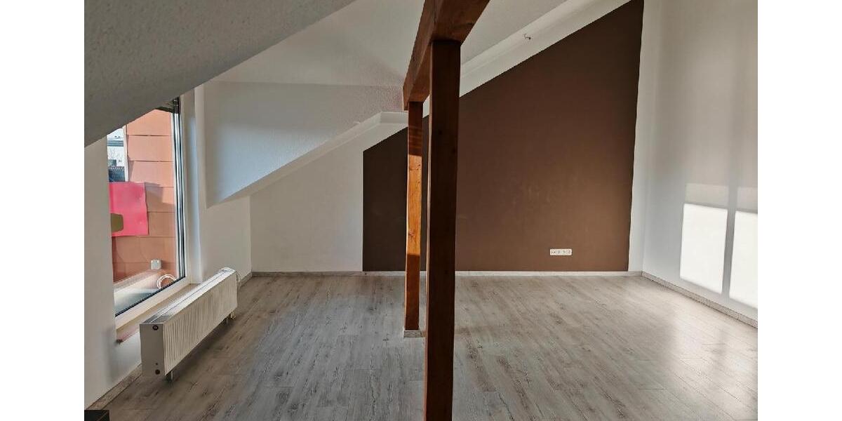 Dachgeschoßwohnung Sangerhausen - 3 Zimmer, 76 m&sup2;, 420&euro; | Angebot:24866471