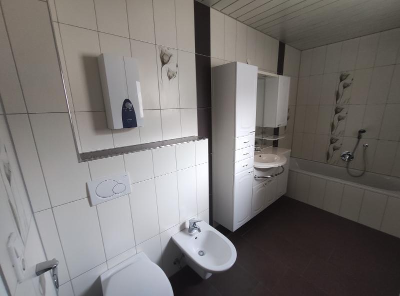 Saniertes Einfamilienhaus mit Stellplatz, Freisitz und Photovoltaik 4 zimmer