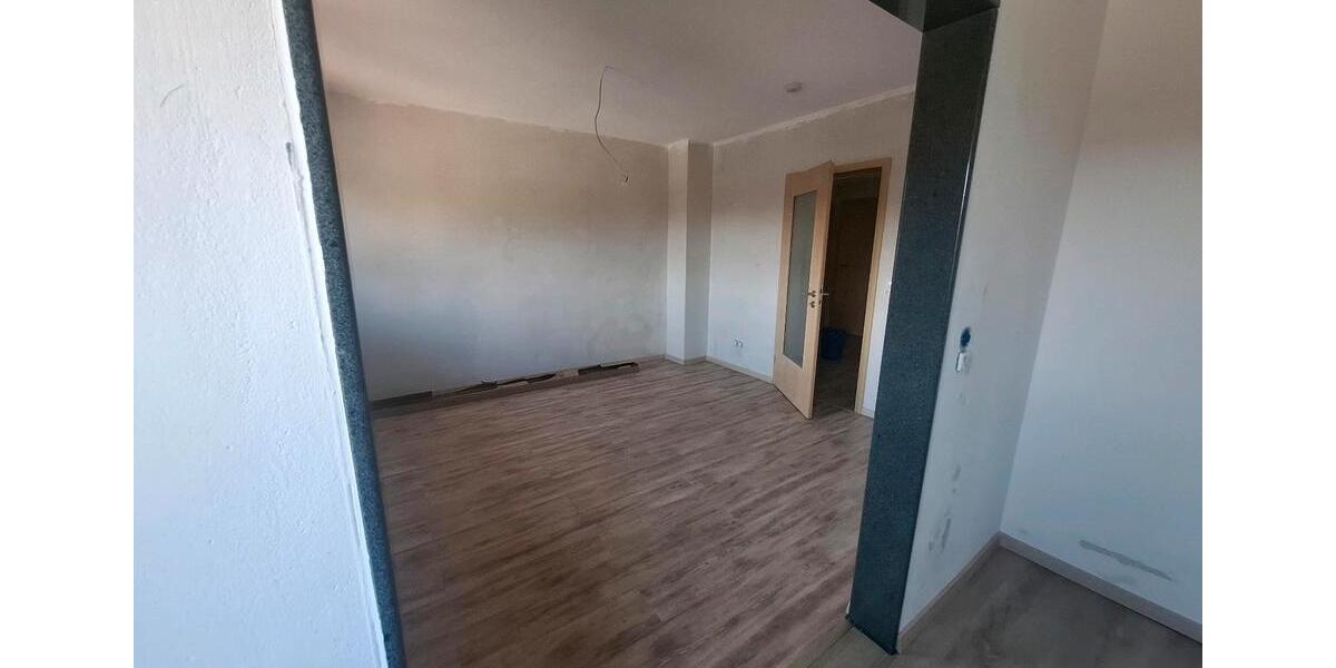 Erdgeschoßwohnung Großenlüder - 4.5 Zimmer, 100 m&sup2;, 1.150&euro; | Angebot:26254490