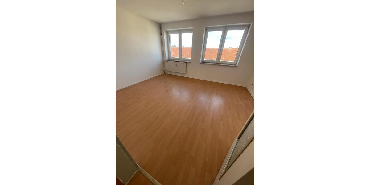 Etagenwohnung Arneburg - 4 Zimmer, 83 m&sup2;, 360&euro; | Angebot:25918655