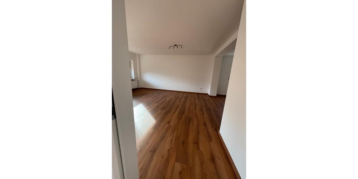 Einziehen ohne Renovierungsbedarf: Wohnung mit großem Wohnbereich 1 zimmer