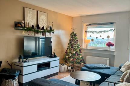 Helle, möblierte 2,5-Zimmer-Wohnung mit Südwest-Balkon 2.5 zimmer