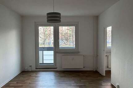 Wohnung Berlin Hellersdorf - 1 Zimmer, 36 m&sup2;, 549&euro; | Angebot:27272497