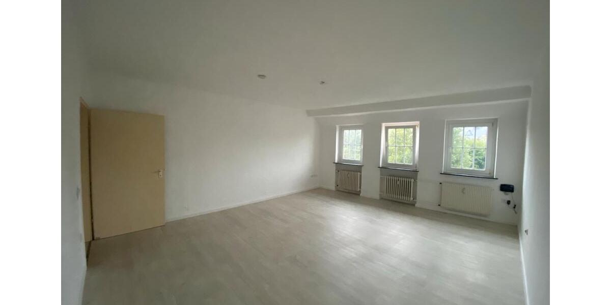 Wohnen auf Zeit Detmold - 3 Zimmer, 110 m&sup2;, 530&euro; | Angebot:26359942