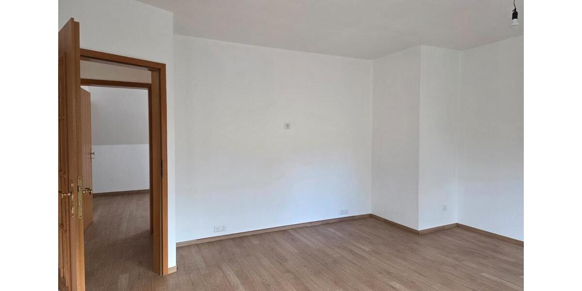 Etagenwohnung Norden - 2 Zimmer, 80 m&sup2;, 690&euro; | Angebot:26030402