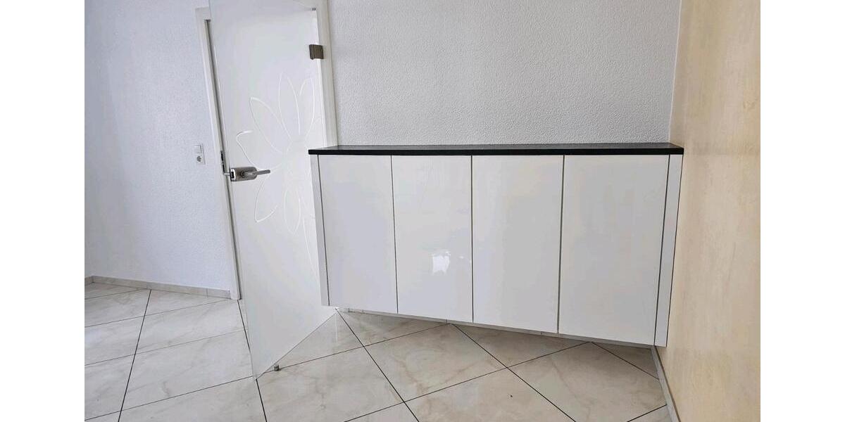 Einfamilienhaus Lahr (Schwarzwald) - 5 Zimmer, 180 m&sup2;, 2.150&euro; | Angebot:26587659