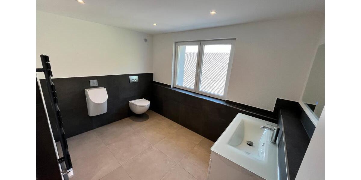 Etagenwohnung Blaustein - 3 Zimmer, 120 m&sup2;, 1.370&euro; | Angebot:25216171