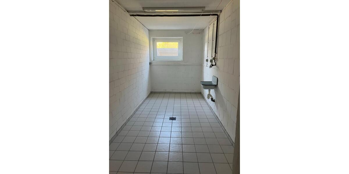 Dachgeschoßwohnung Lügde - 3 Zimmer, 80 m&sup2;, 500&euro; | Angebot:26294687