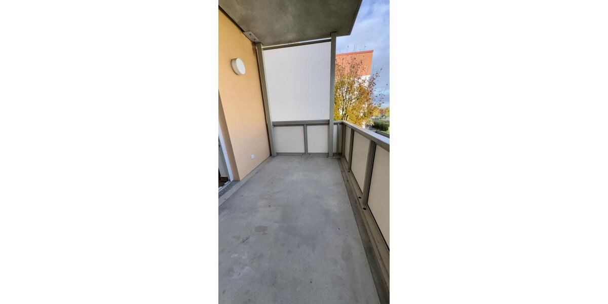 3 Raum Wohnung mit großem Balkon 3 zimmer