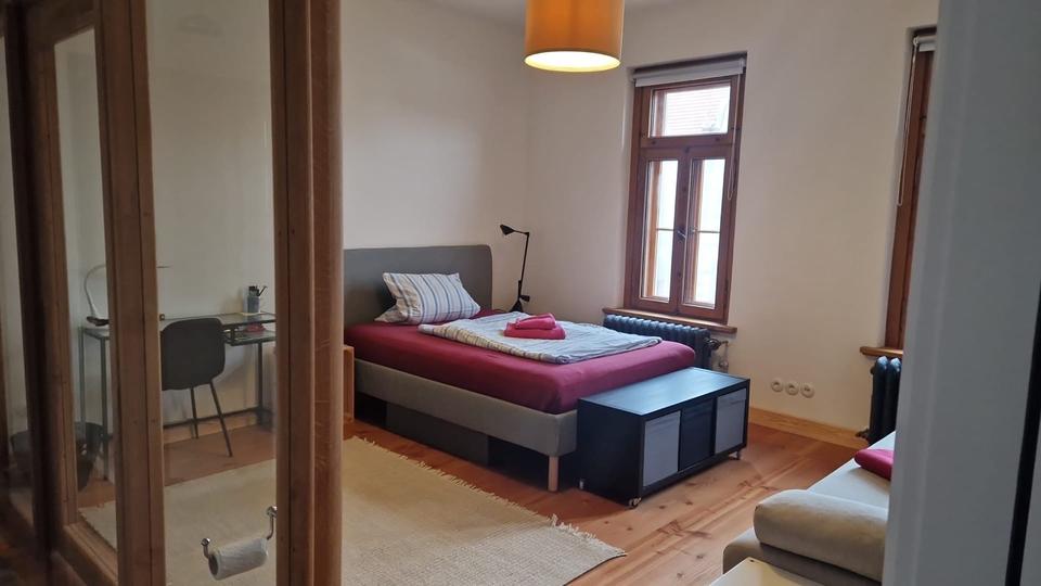 Wohnen auf Zeit Rostock - 1 Zimmer, 24 m&sup2;, 85&euro; | Angebot:23226795