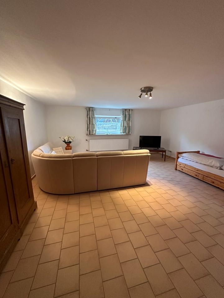 Möblierte 2-Zi.-Wohnung 80 m² in 91091 Großenseebach zu vermieten