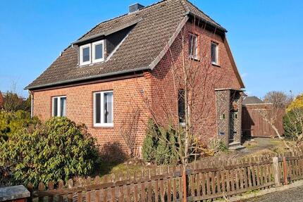 Haus Bergen - 4 Zimmer, 105 m&sup2;, 600&euro; | Angebot:25269583