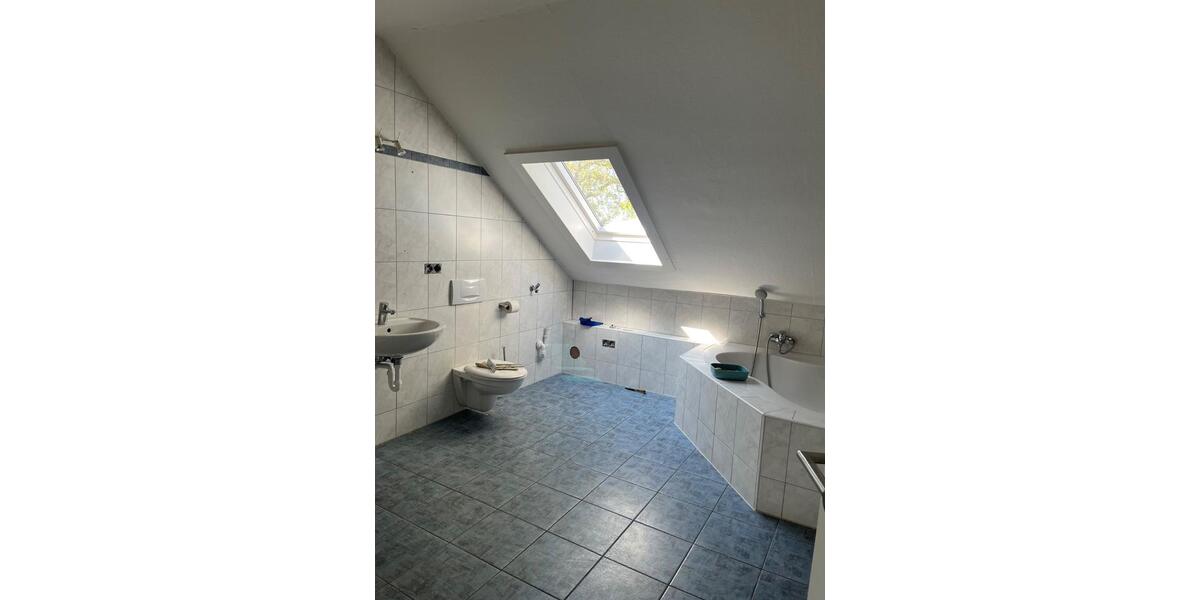 Etagenwohnung Rees - 4 Zimmer, 120 m&sup2;, 1.000&euro; | Angebot:26566663
