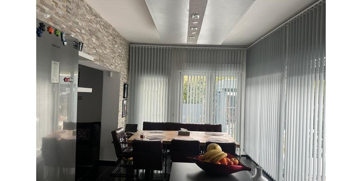 Bungalow Duisburg Hochheide - 3 Zimmer, 106 m&sup2;, 1.600&euro; | Angebot:25396682