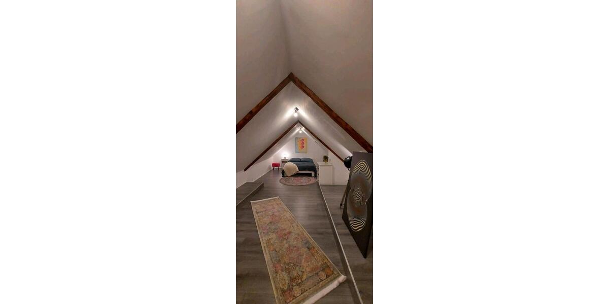 Etagenwohnung Nohfelden - 8 Zimmer, 300 m&sup2;, 2.500&euro; | Angebot:25904467