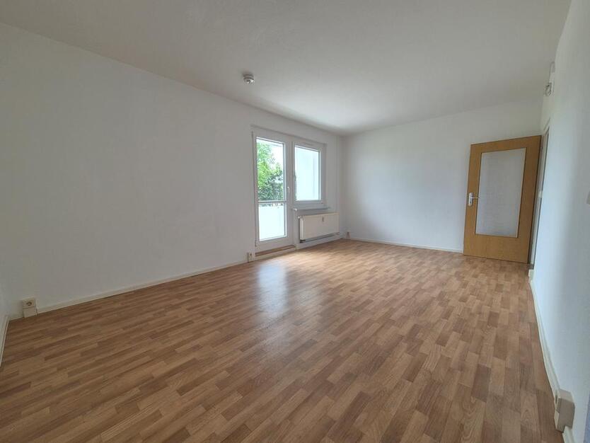 Gemütliche 1-Zimmer-Wohnung mit Balkon und schöner Aussicht zimmer