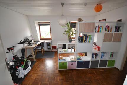 2,5-Zi.-Dachgeschoßwohnung im Herzen von Laim mit Blick ins Grüne + sehr ruhig