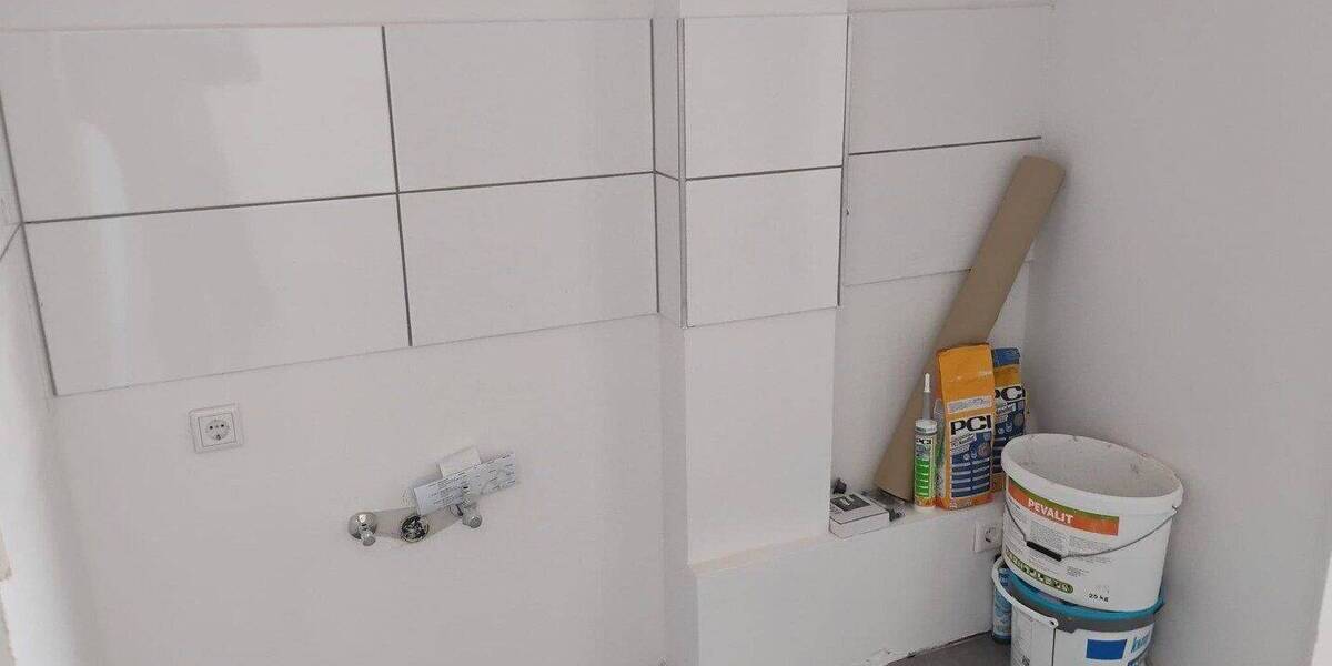 Etagenwohnung Düsseldorf Friedrichstadt - 2 Zimmer, 65 m&sup2;, 1.180&euro; | Angebot:26879414