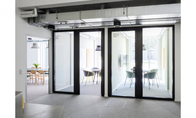 Werde Teil unseres Codes - miete einen FlexDesk! - All-in-Miete