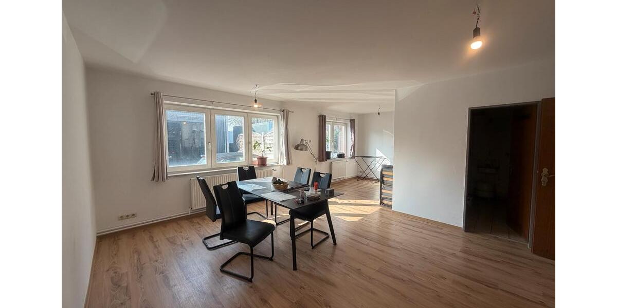 Erdgeschoßwohnung Lübeck Sankt Lorenz Nord - 5 Zimmer, 110 m&sup2;, 2.300&euro; | Angebot:25437021