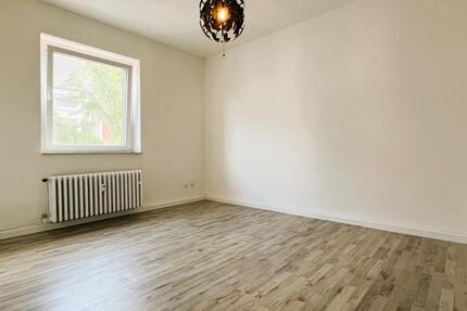 2 Zimmer Wohnung mit Balkon in Oberhausen Zentrum – WG - geeignet zimmer