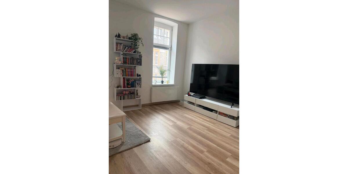 Etagenwohnung Lage - 4 Zimmer, 138 m&sup2;, 1.340&euro; | Angebot:26535346