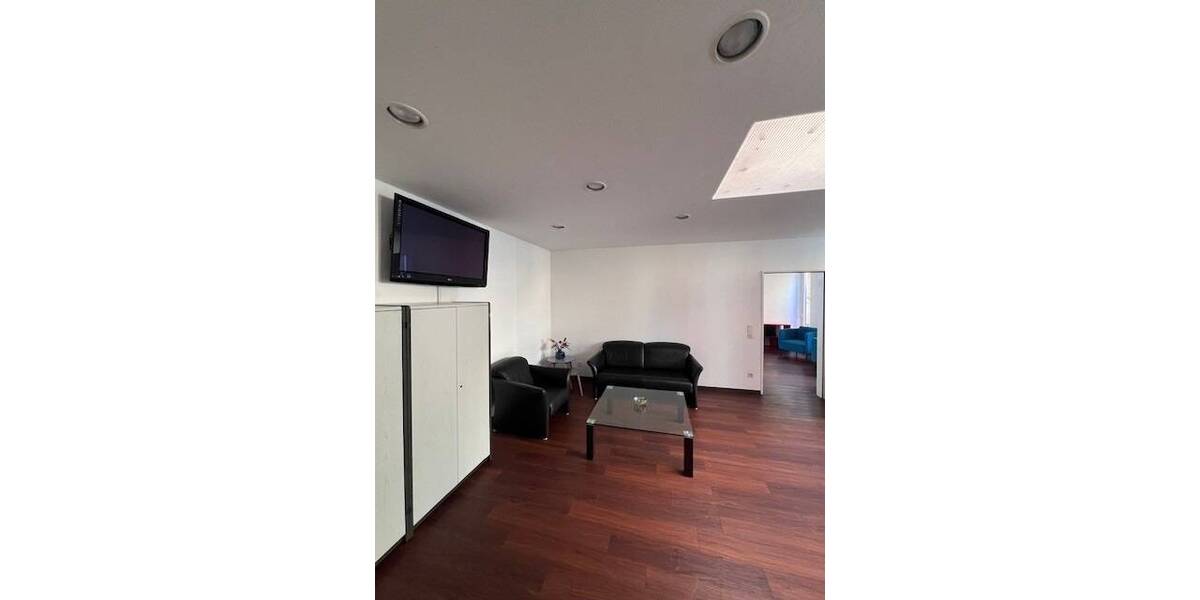 Gewerbeobjekt Krefeld Cracau - 3 Zimmer, 125 m&sup2;, 1.060&euro; | Angebot:26555087