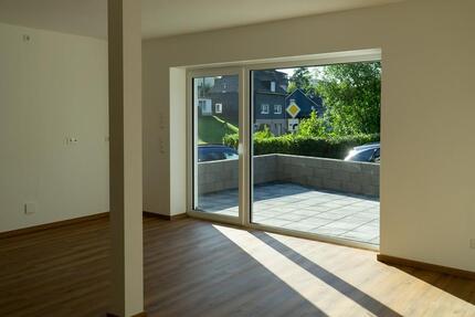 Kernsanierte 2ZKB-Wohnung || 74 qm || Terrasse || Barrierearm