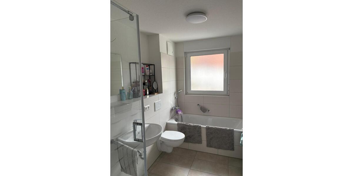 Reihenhaus Sulz am Neckar - 5 Zimmer, 120 m&sup2;, 1.400&euro; | Angebot:24658338