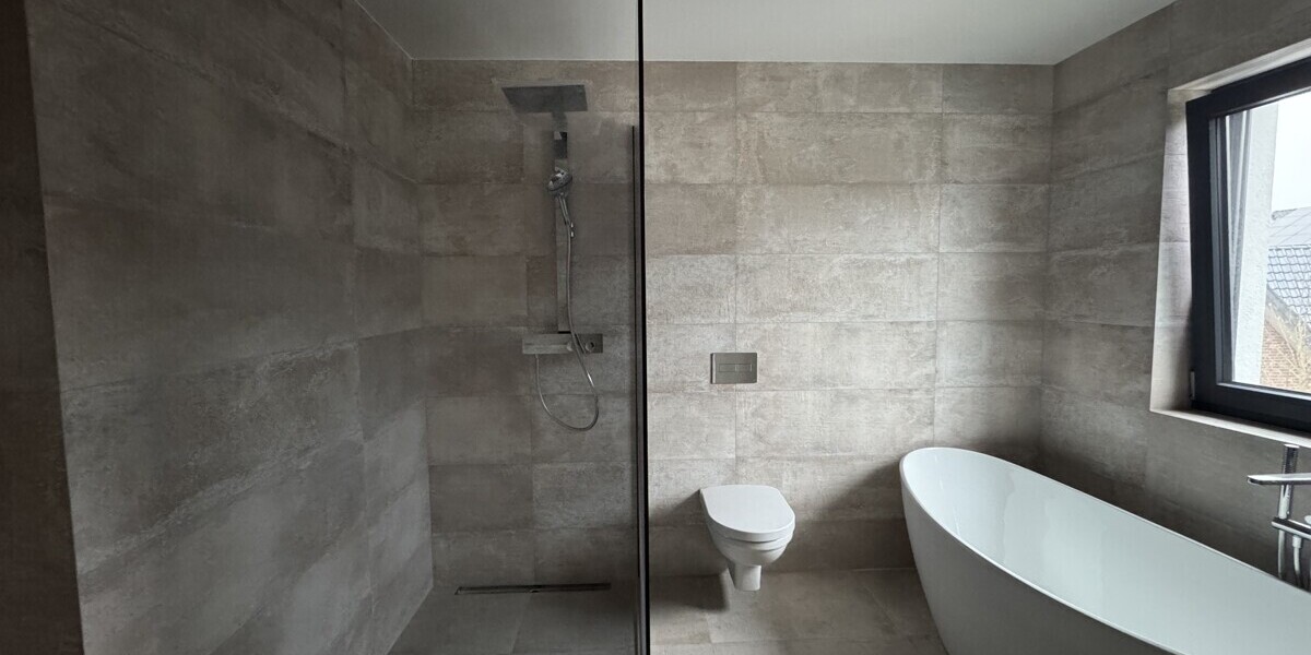 Exklusives Penthouse-Erstbezug in der Kurstadt am Teutoburger Wald – Luxuriös & mit XXL-Balkon 3.5 zimmer