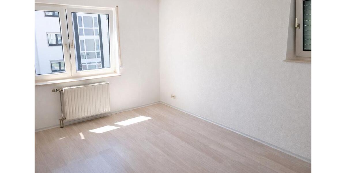 Etagenwohnung Rastatt - 3.5 Zimmer, 90 m&sup2;, 1.000&euro; | Angebot:26253154