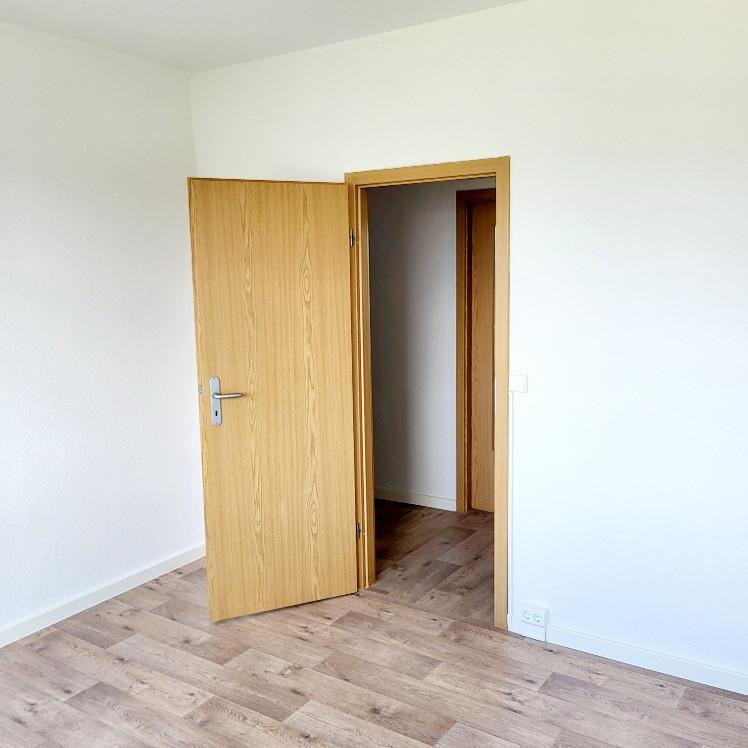 Geräumige 3-Raum-Wohnung mit großem BadeZimmer