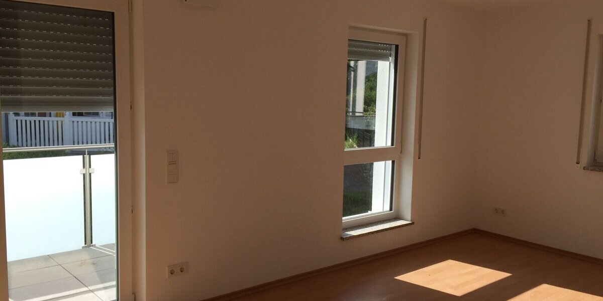 Moderne 3 Zimmer-Whg- WFL ca. 92 m² mit 2. Badezimmer Südbalkon Aufzug Garage - ab sofort zu vermieten. - Etagenwohnung Neunburg vorm Wald | Angebot:26248668