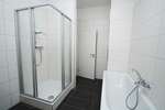 kleine 4-Zi-Whg mit BALKON- Laminat, separate Küche, Wanne+Dusche 4 zimmer