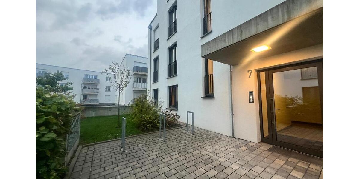 REMAX - 3-Zi-Wohnung mit Terrasse und Garten! 3 zimmer
