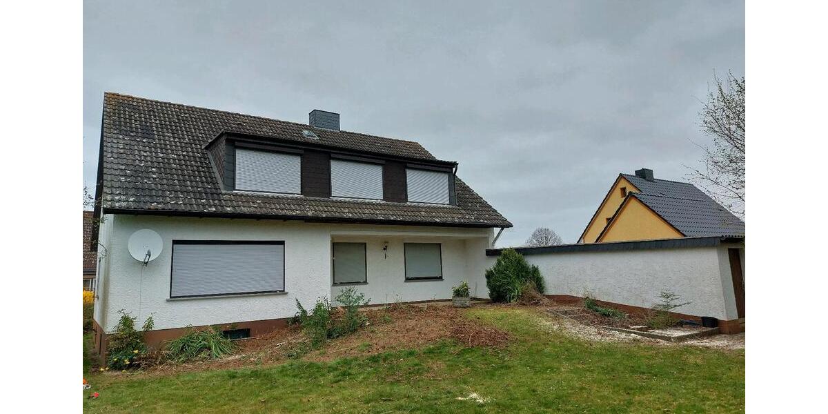 Einfamilienhaus Einbeck - 8 Zimmer, 200 m&sup2;, 1.300&euro; | Angebot:24565136