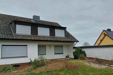 Haus Einbeck - 8 Zimmer, 200 m&sup2;, 1.300&euro; | Angebot:24565136