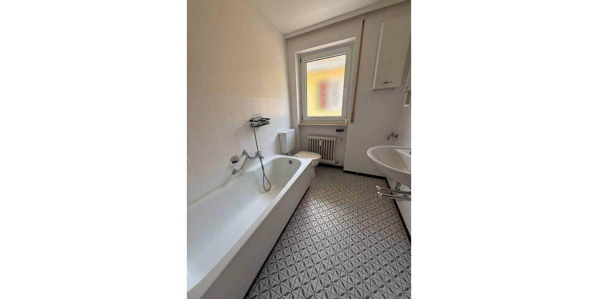 Etagenwohnung Gottmadingen Bietingen - 3 Zimmer, 82 m&sup2;, 670&euro; | Angebot:26796960