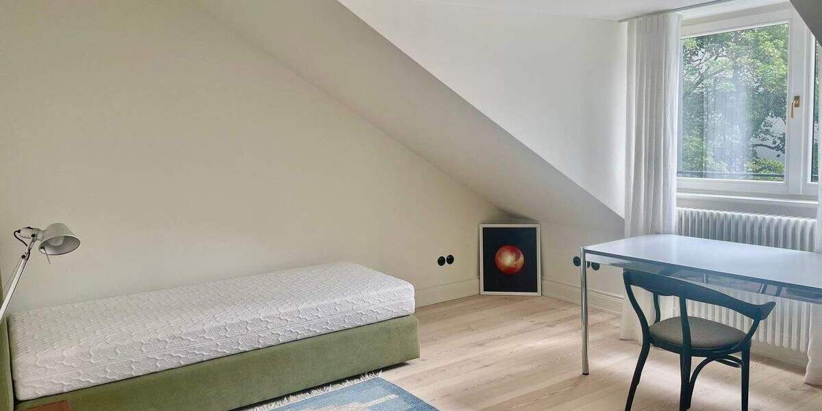 Komplett möblierte wunderschöne 3 Zimmerwohnung, W10.-04, Im DG, 110m² 3 zimmer