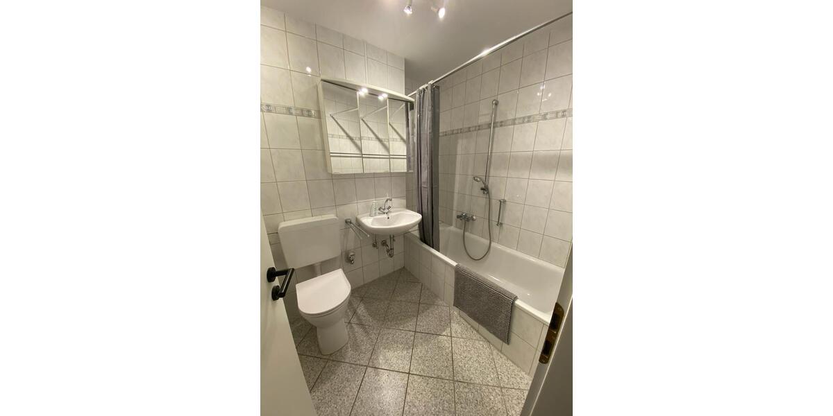 Wohnen auf Zeit Saarbrücken Neue Bremm - 3 Zimmer, 20 m&sup2;, 570&euro; | Angebot:24347368