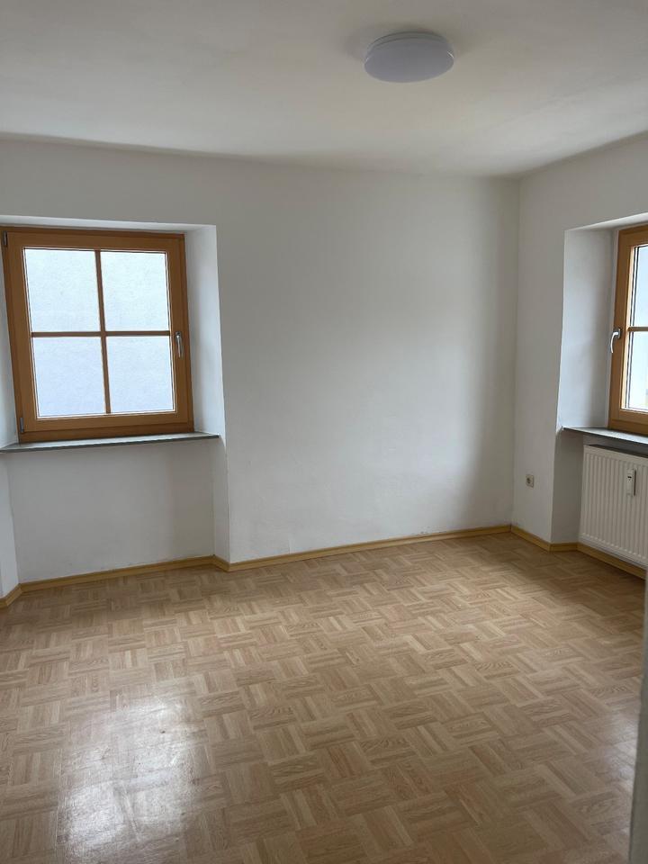 1 ZKB, neu renoviert, ca. 30 m2, Nähe DEZ