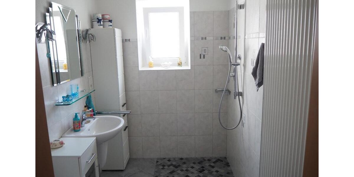 Erdgeschoßwohnung Marsberg - 2.5 Zimmer, 94 m&sup2;, 720&euro; | Angebot:26568373