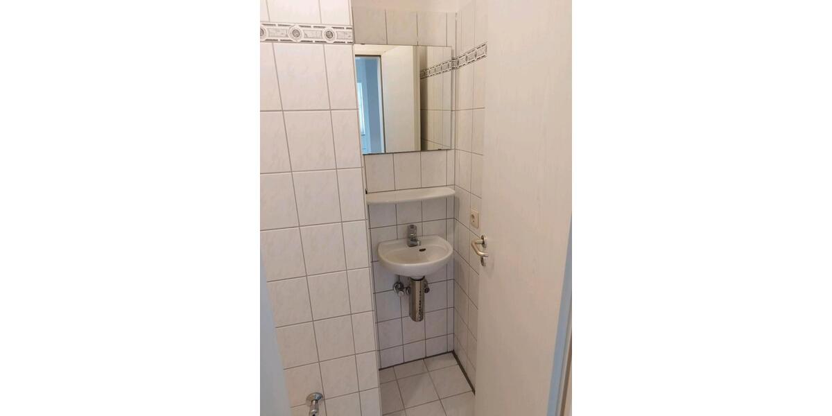 Etagenwohnung Ihlow - 2.5 Zimmer, 80 m&sup2;, 1.100&euro; | Angebot:26268016