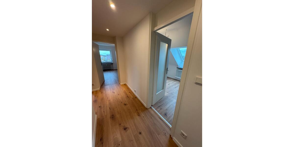 Dachgeschoßwohnung Nürnberg Altenfurt - 3 Zimmer, 75 m&sup2;, 1.200&euro; | Angebot:26049421